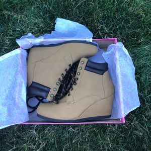 ModCloth Timberland inspired wedged booties